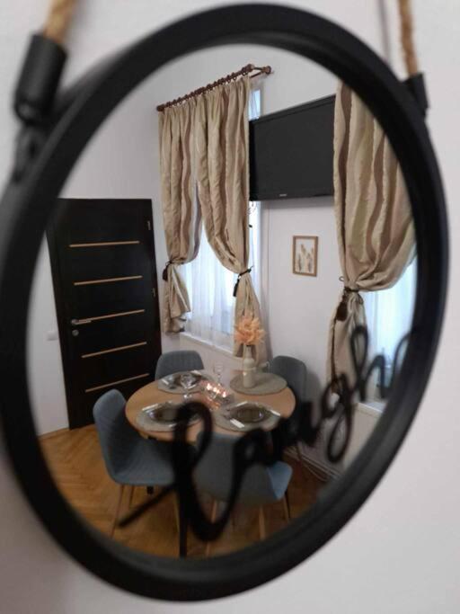 Sofia'S Home Comfy Studio In The Old Town Брашов Экстерьер фото